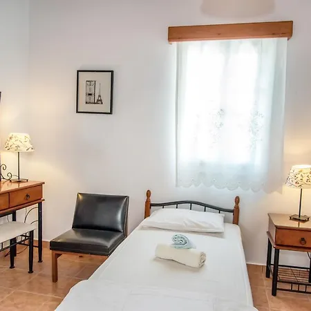 Didymes Studios Apartment Kionia